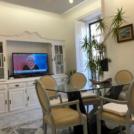 Romantic El Corte Ingles 2 * Лісабон